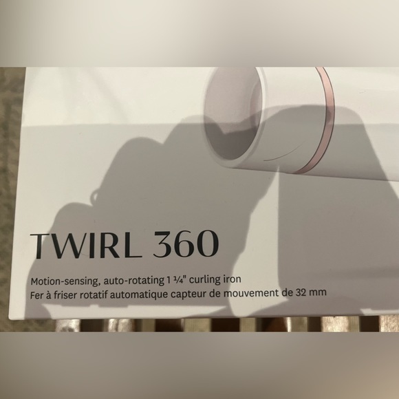 NWOT | T3 TWRL Auto-Rotating curling iron - 1.25” - Picture 4 of 9
